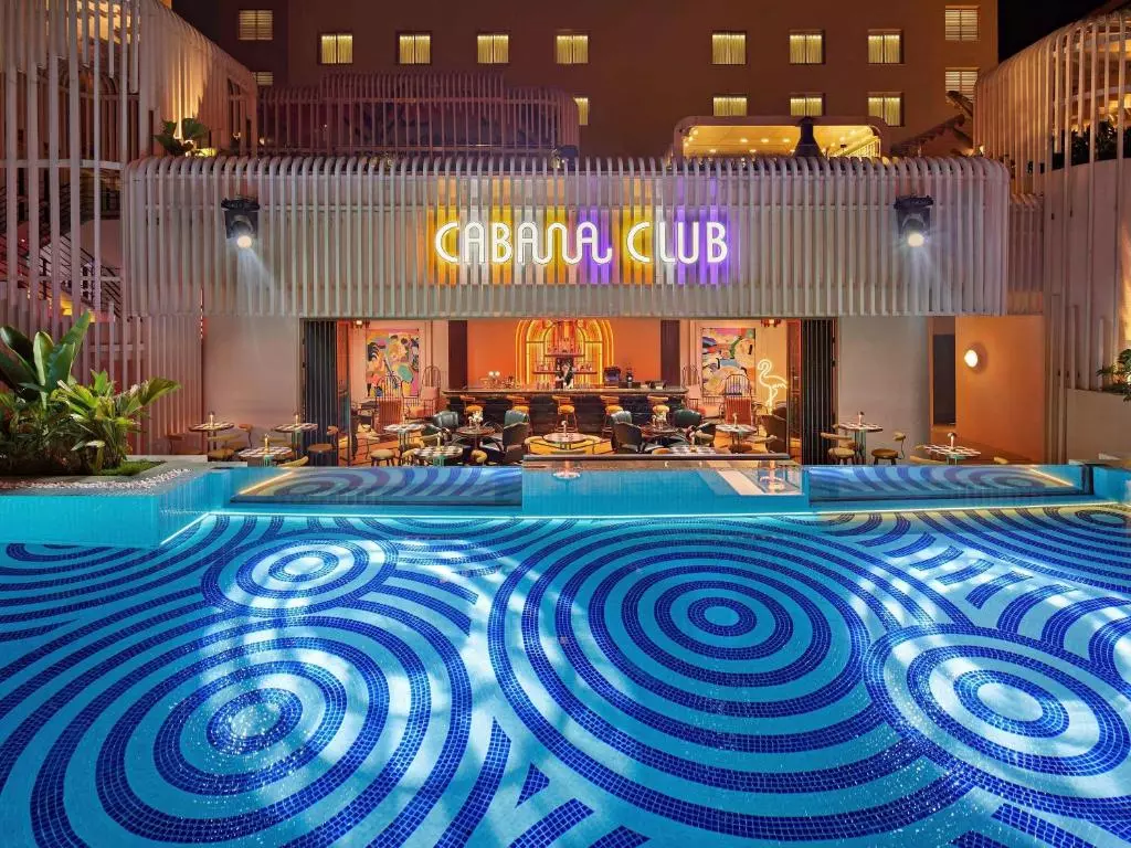 کلاب هتل موون پیک هانوی